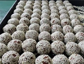 Кунжутный шарик машины